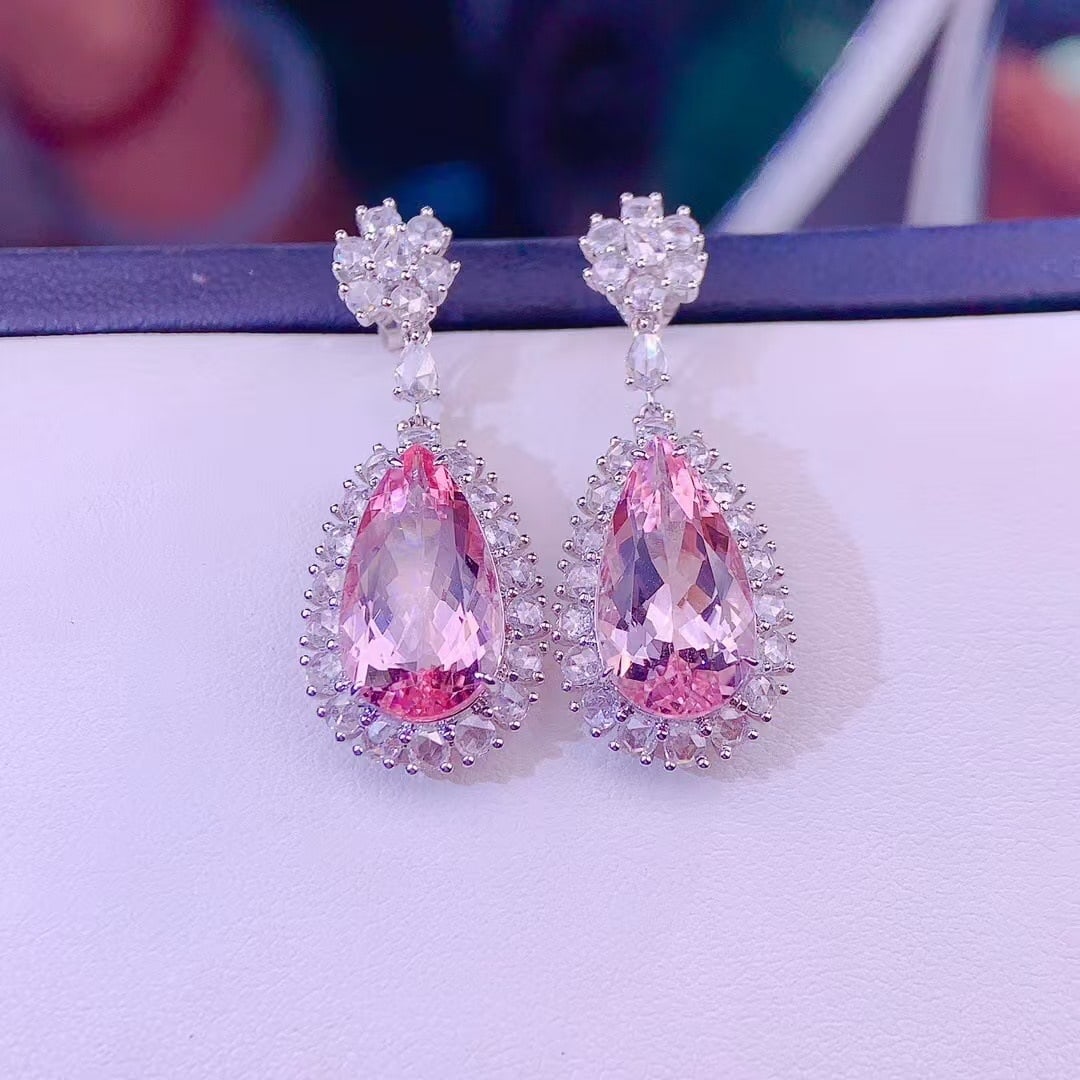 14k Gold 8 Ct Natural Morganite & Diamond Earrings: Ref:230999052 // gold content:14k gold // main gemstone:morganite // shape:pear // carat weight:8ct // color:pink // treatment:natural // // adjacent gemstone 2 : diamond // shape:multiply // clarity