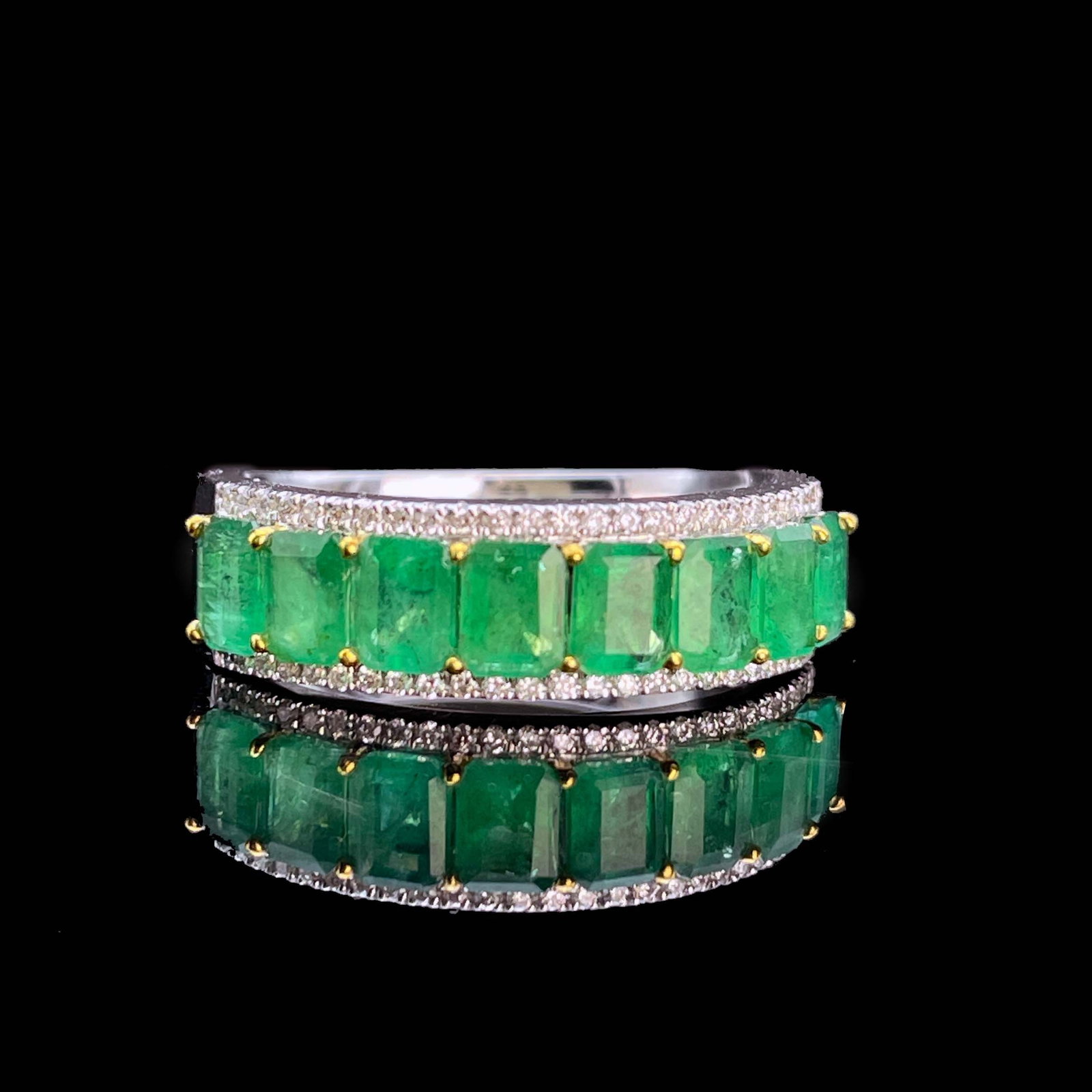 14k Gold 1.95 Ctw Vivid Green Natural Emerald & Diamond Ring: Ref:230999068 // gold content:14k gold // ring size:7. 25us // // main gemstone:emerald // shape:octagonal // carat weight:1. 74ct // color:vivid green // treatment:natural // // adjacent gemstone 2