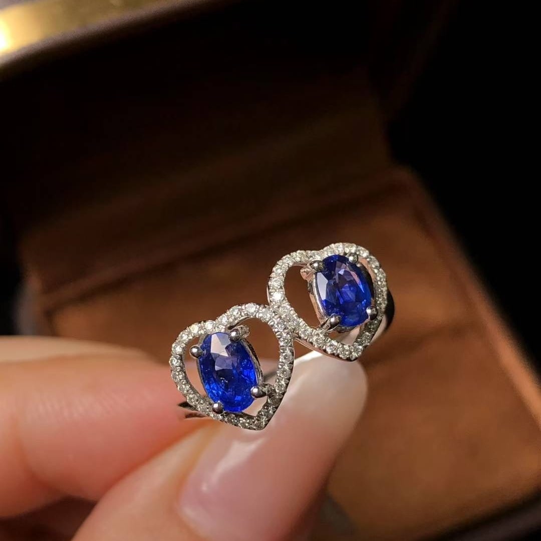 14k Gold 1.19 Ctw Vivid Blue Natural Sapphire & Diamond Ring - 2