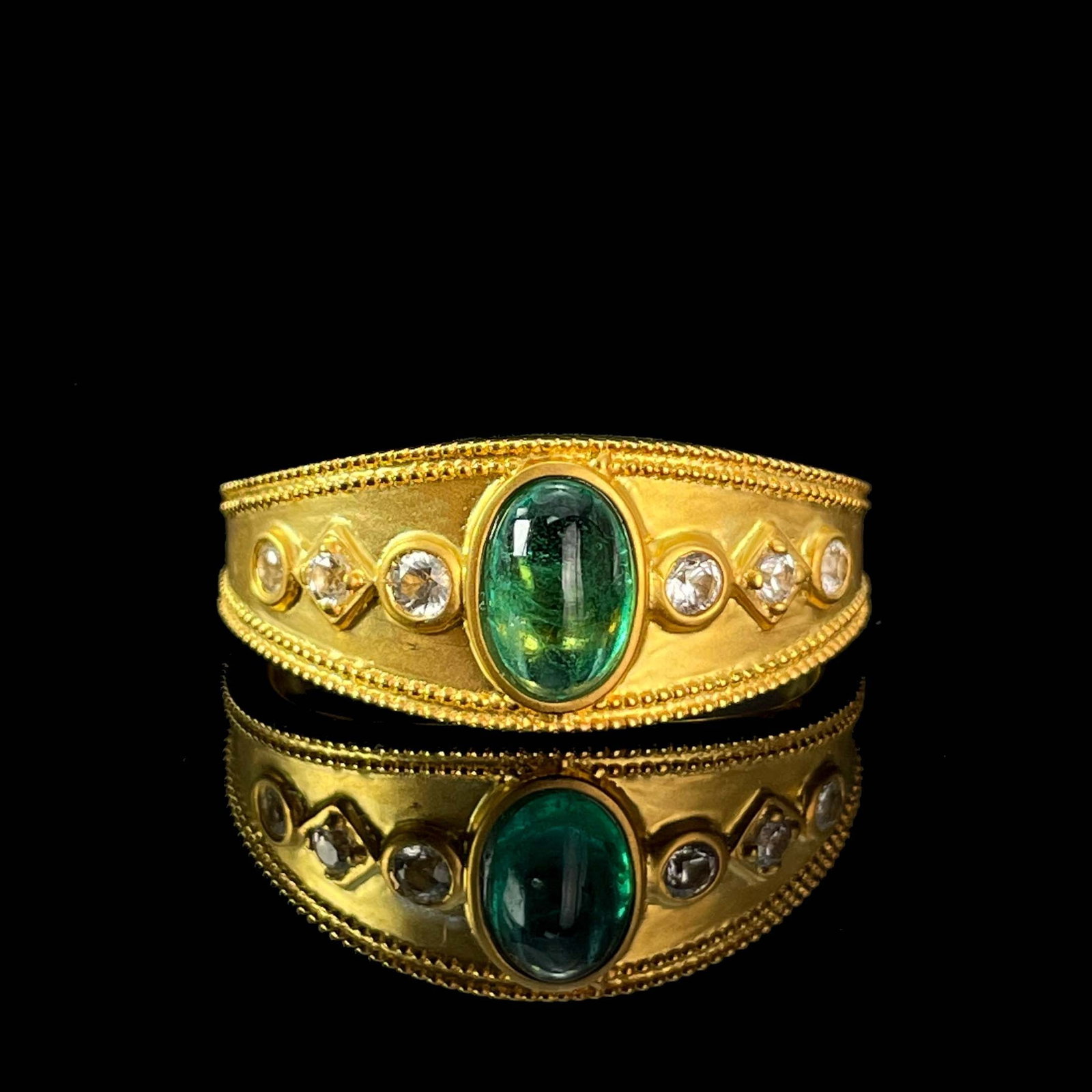 14k Gold 0.5 Ct Natural Emerald & Sapphire Ring: Ref:230999086 // gold content:14k gold // ring size:7. 25us // // main gemstone:emerald // shape:oval // carat weight:0. 5ct // color:green // treatment:natural // // adjacent gemstone 2 : sapphire