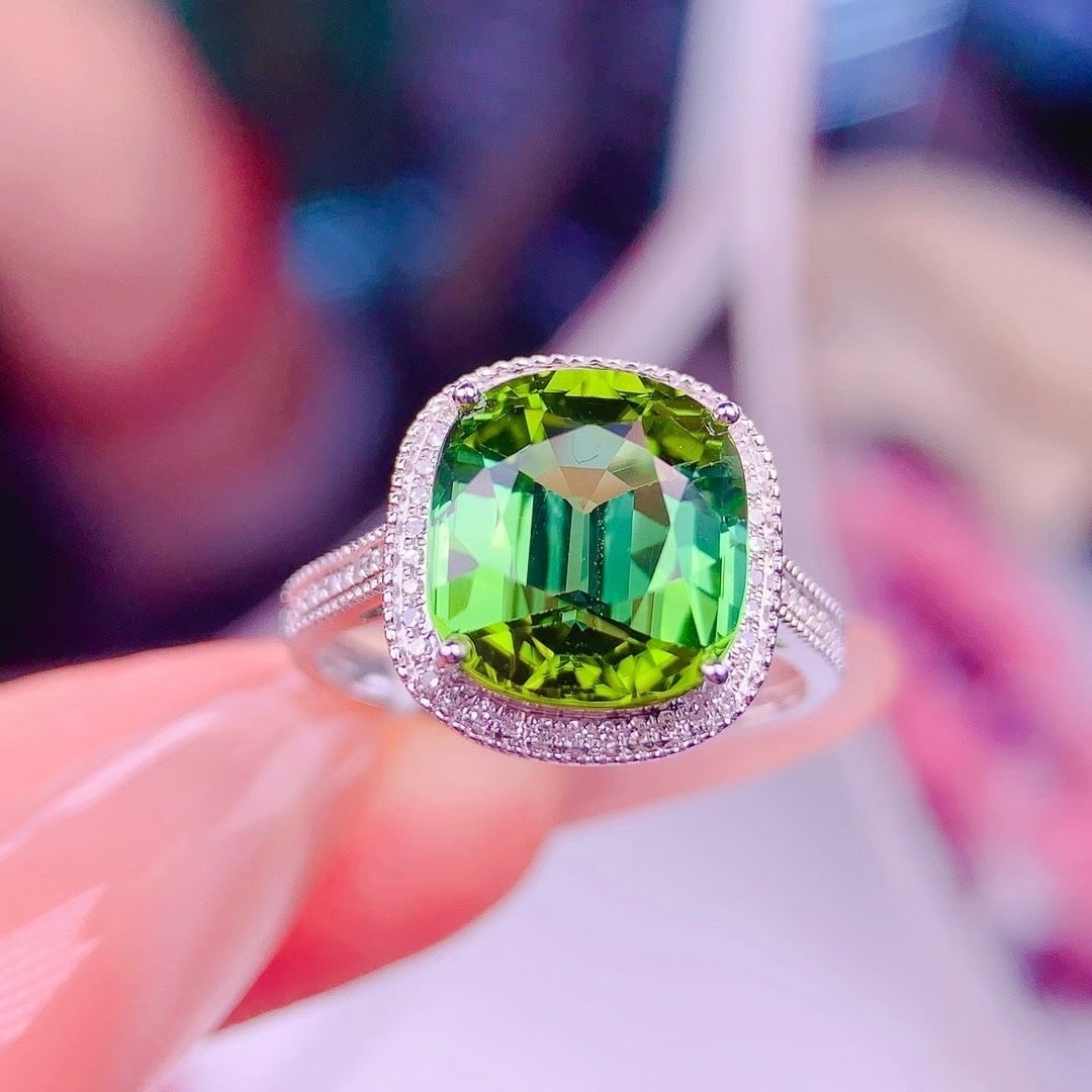 14k Gold 4.9 Ct Natural Tourmaline & Diamond Ring: Ref:230999101 // gold content:14k gold // ring size:7. 25us // // main gemstone:tourmaline // shape:cushion // carat weight:4. 9ct // color:green // treatment:natural // // adjacent gemstone 2 : diamo