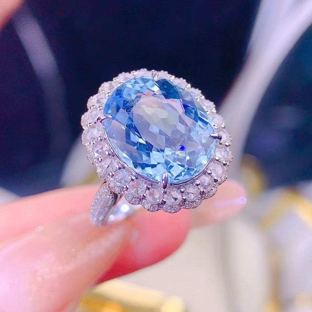 14k Gold 7.2 Ct Natural Aquamarine & Diamond Ring - 2