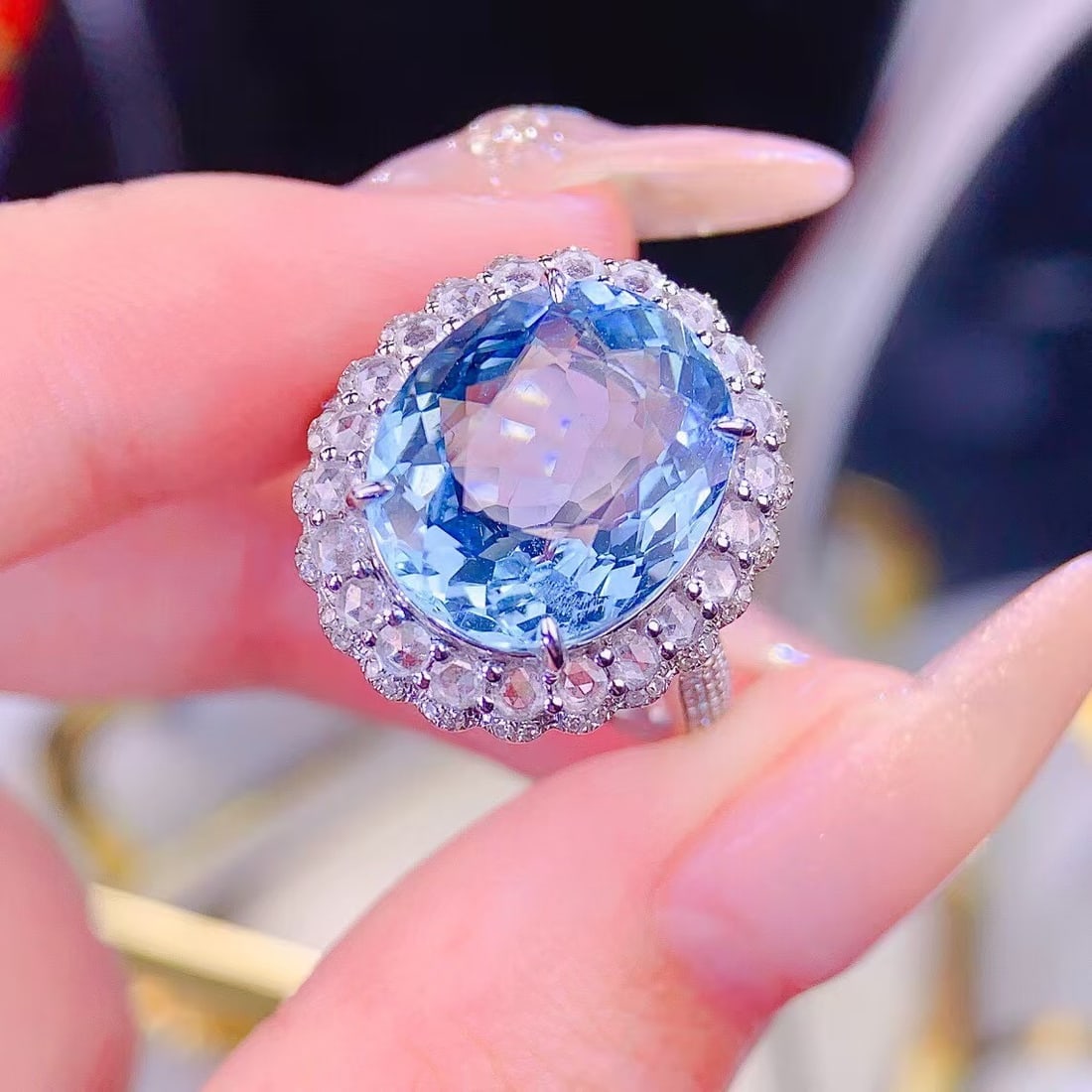 14k Gold 7.2 Ct Natural Aquamarine & Diamond Ring - 3