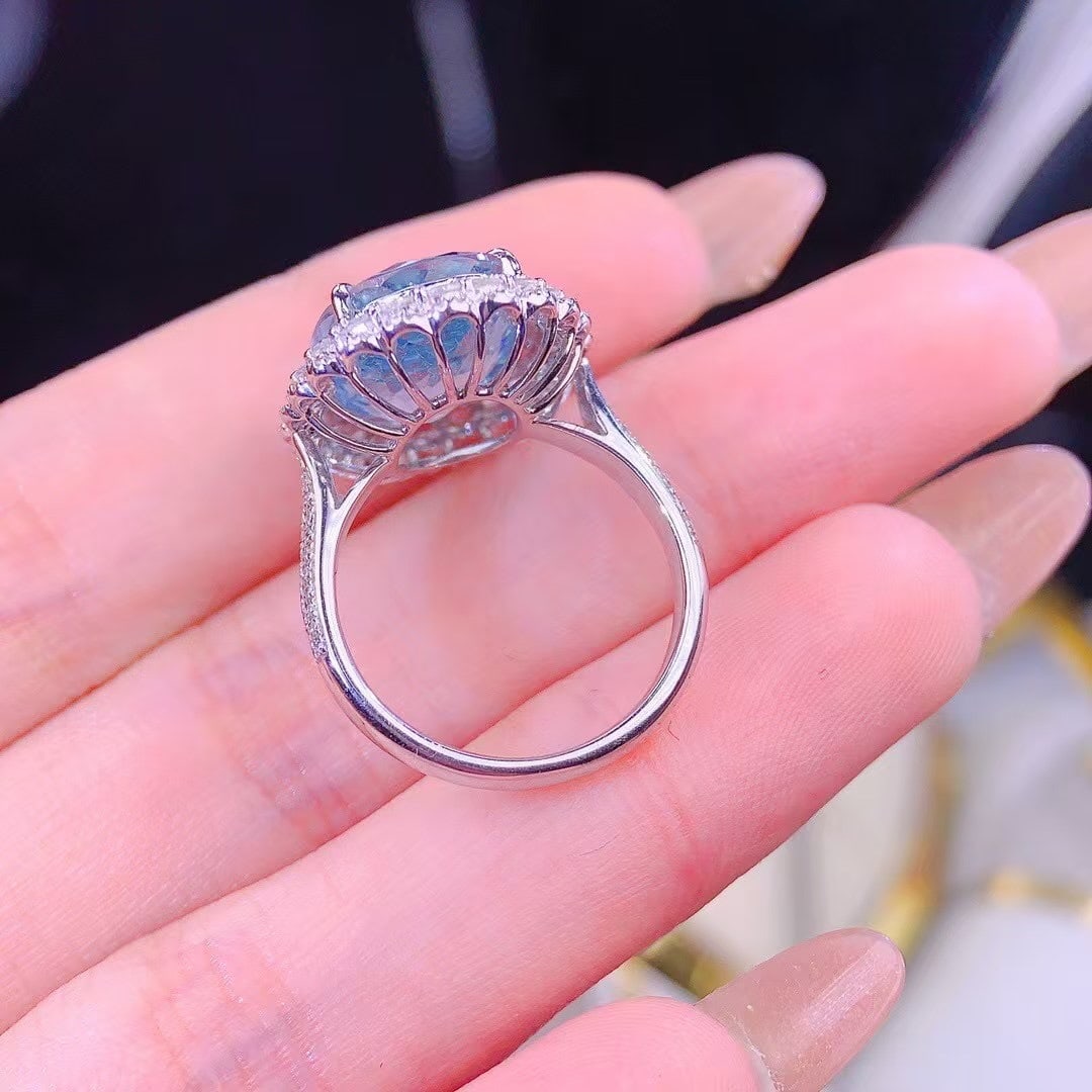 14k Gold 7.2 Ct Natural Aquamarine & Diamond Ring - 4