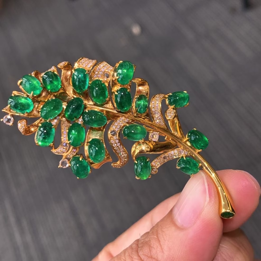 14k Gold 16.2 Ct Vivid Green Natural Emerald & Diamond Brooch/pendant( Without Chain ) - 3