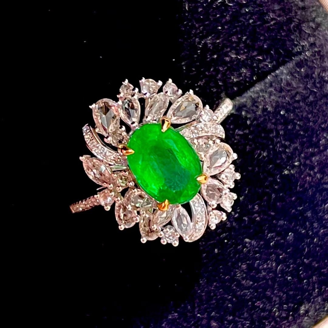 14k Gold 1 Ct Vivid Green Natural Emerald & Diamond Ring - 5
