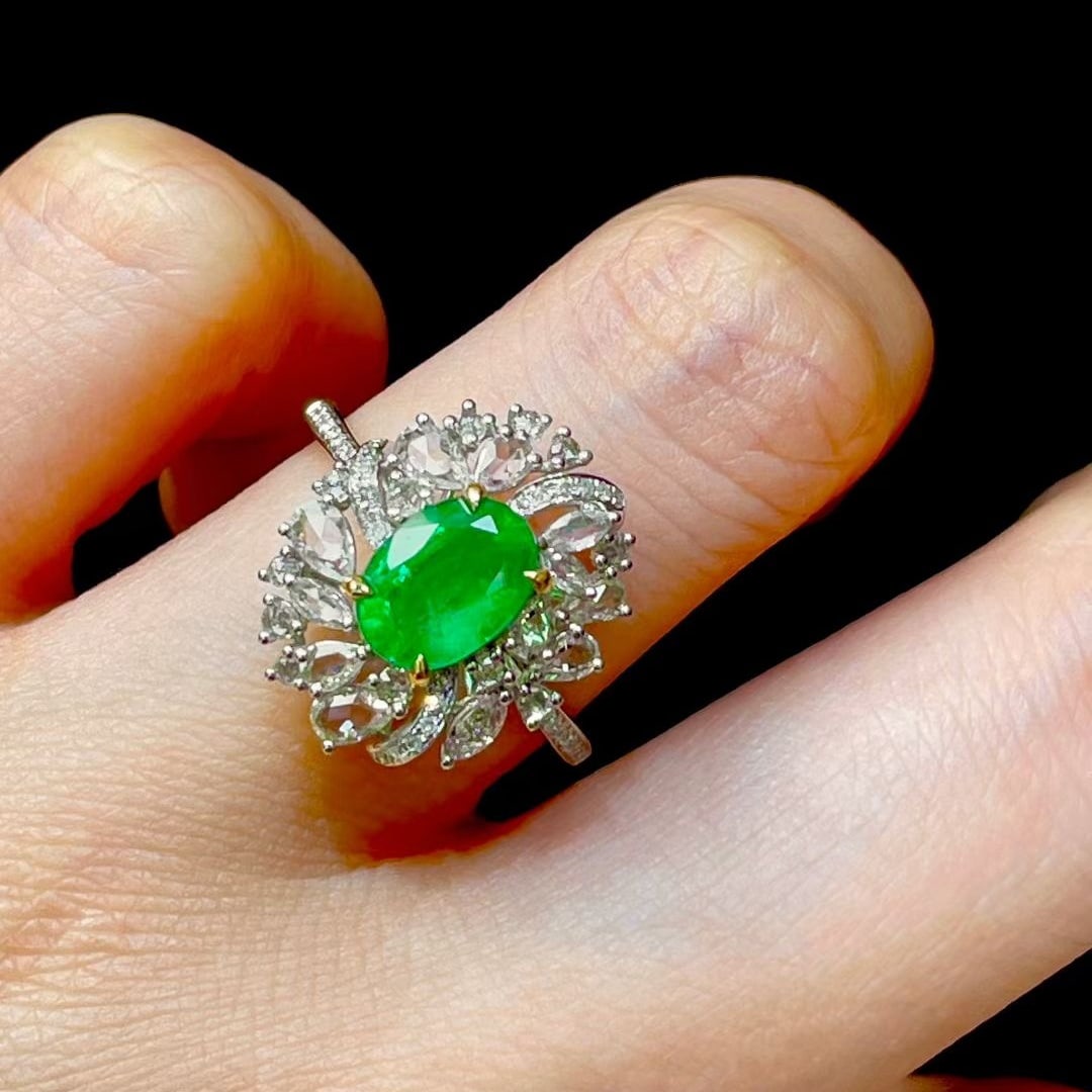 14k Gold 1 Ct Vivid Green Natural Emerald & Diamond Ring - 6