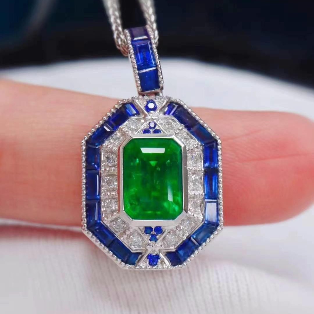 14k Gold 3.12 Ctw Vivid Green Natural Emerald & Sapphire Pendant( Without Chain ) - 2