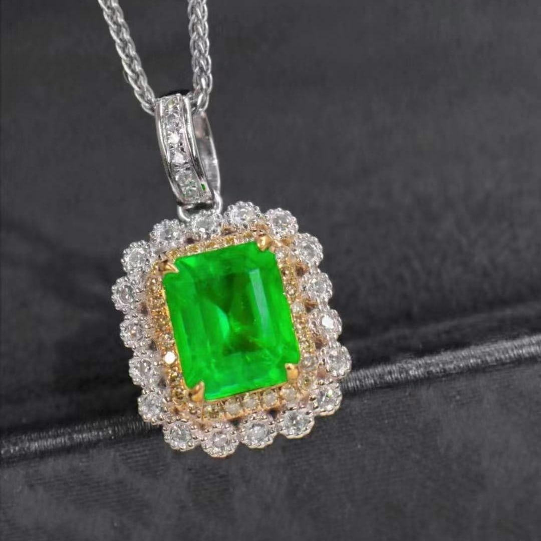 14k Gold 1.48 Ctw Vivid Green Natural Emerald & Diamond Pendant( Without Chain ) - 2