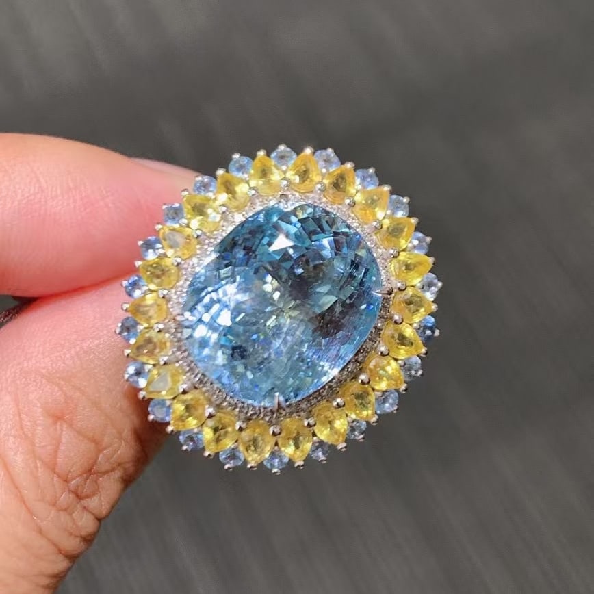 14k Gold 14.97 Ctw Natural Aquamarine & Sapphire Brooch/pendant( Without Chain ): Ref:230999150 // gold content:14k gold // ring size:7. 25us // // main gemstone:aquamarine // shape:oval // carat weight:12ct // color:blue // treatment:natural // // adjacent gemstone 2 : sapphire &