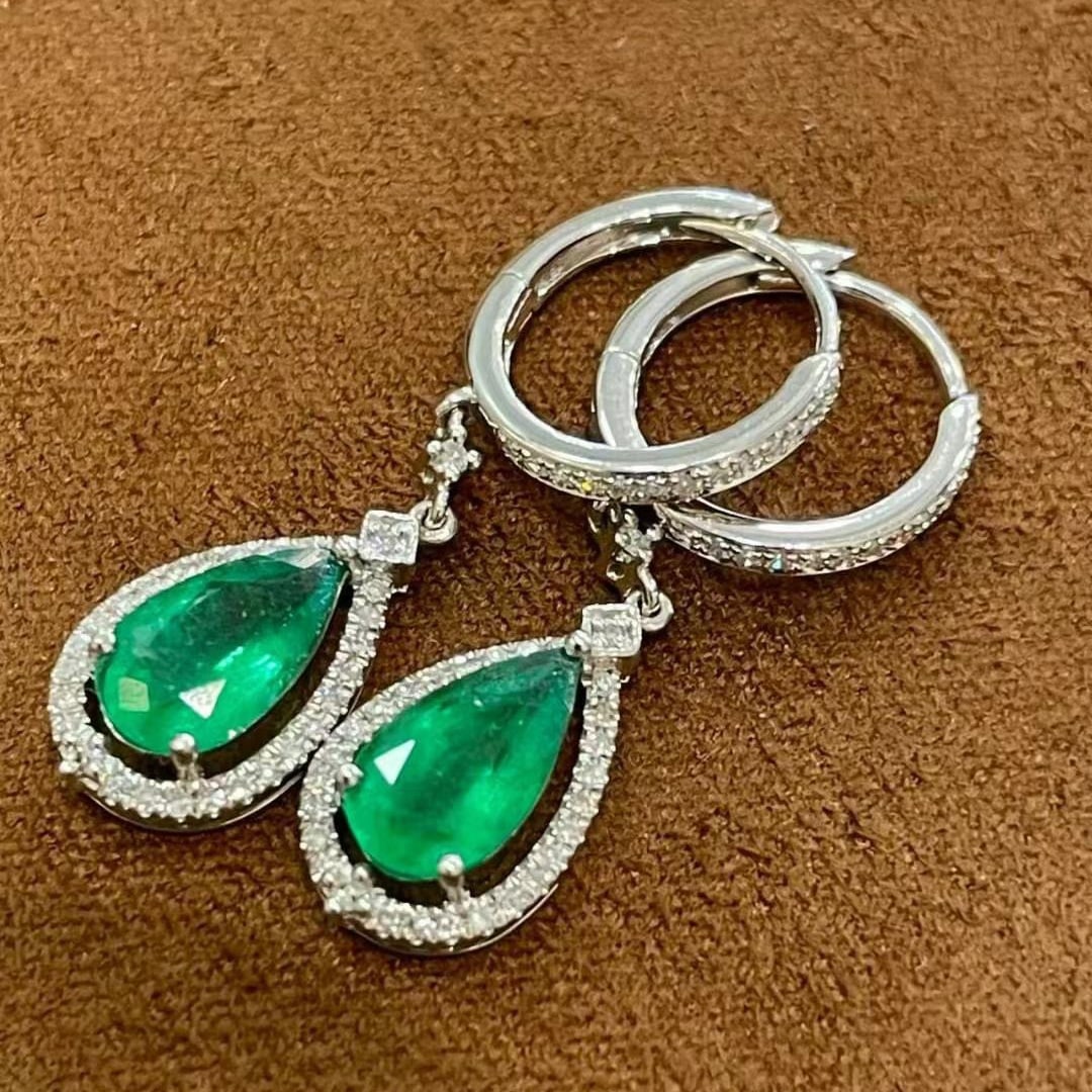 14k Gold 1.35 Ct Vivid Green Natural Emerald & Diamond Earrings - 6