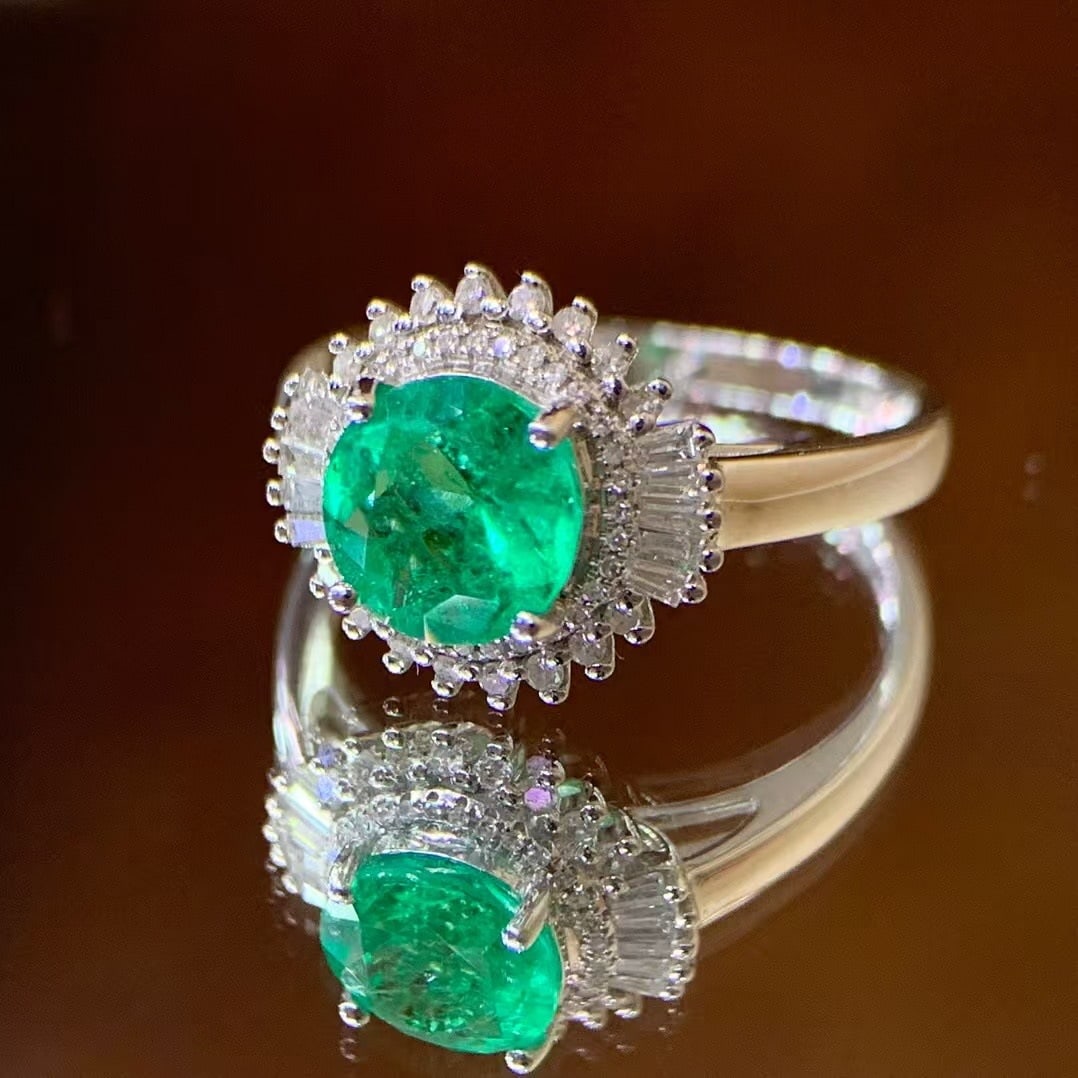 14k Gold 1.07 Ct Natural Emerald & Diamond Ring - 2
