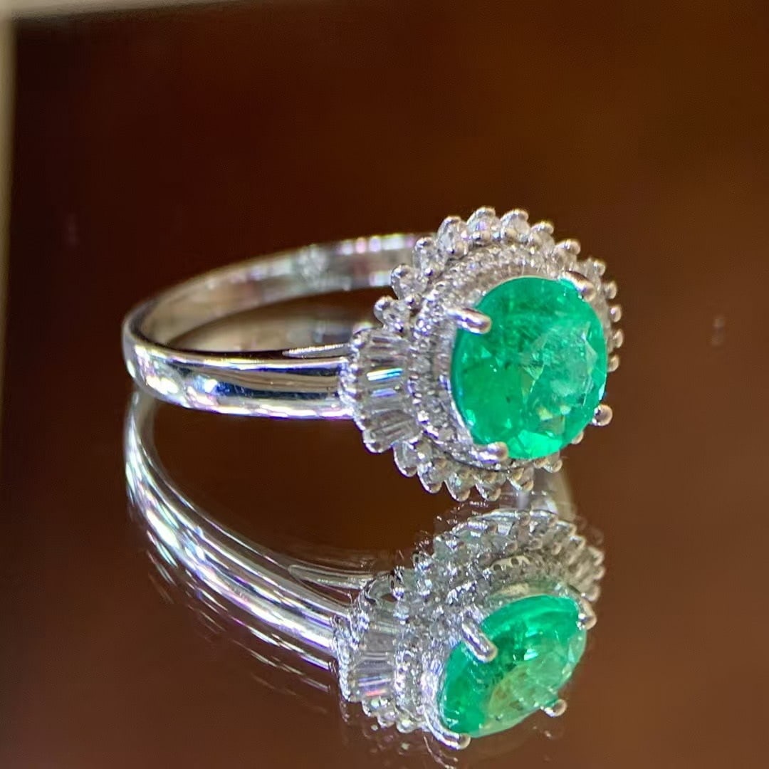 14k Gold 1.07 Ct Natural Emerald & Diamond Ring - 3