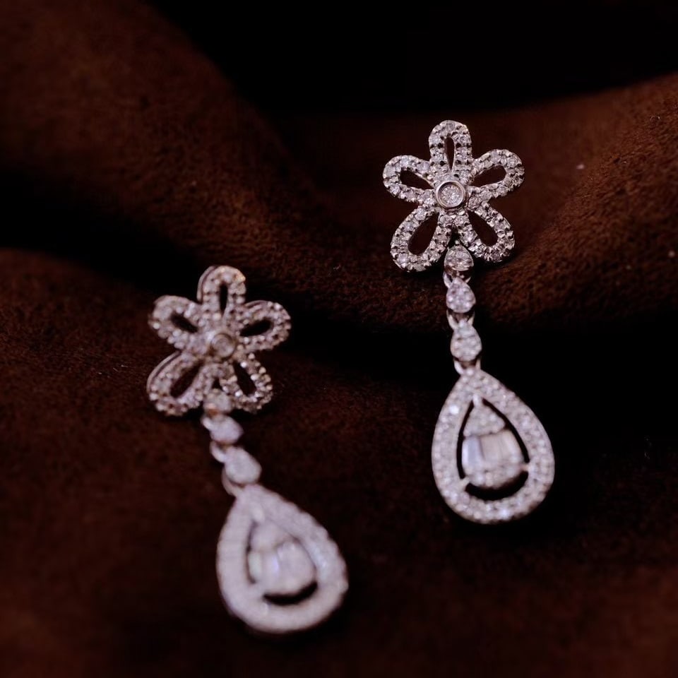 14k Gold 0.8 Ct Natural H Diamond Earrings - 2
