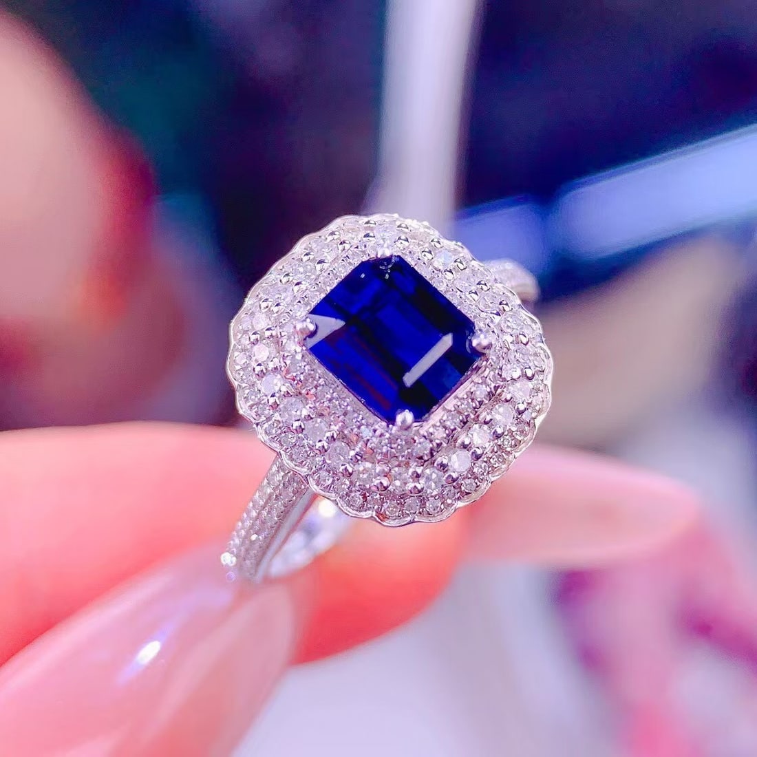 14k Gold 1.62 Ct Vivid Blue Natural Sapphire & Diamond Ring: Ref:230999203 // gold content:14k gold // ring size:7. 25us // // main gemstone:sapphire // shape:octagonal // carat weight:1. 62ct // color:vivid blue // treatment:natural // // adjacent gemstone 2 :