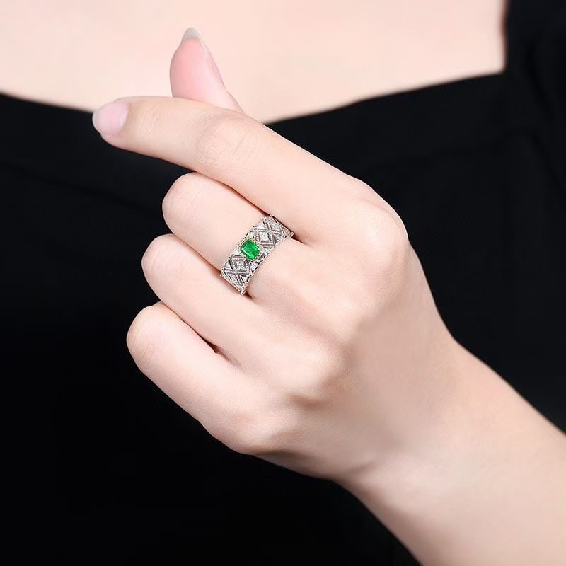 14k Gold 0.88 Ctw Vivid Green Natural Emerald & Diamond Ring - 6