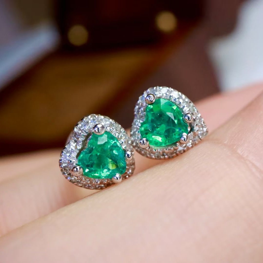 14k Gold 0.72 Ctw Natural Emerald & Diamond Earrings - 2