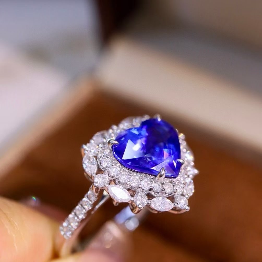 14k Gold 3.86 Ctw Vivid Blue Natural Sapphire & Diamond Ring - 3