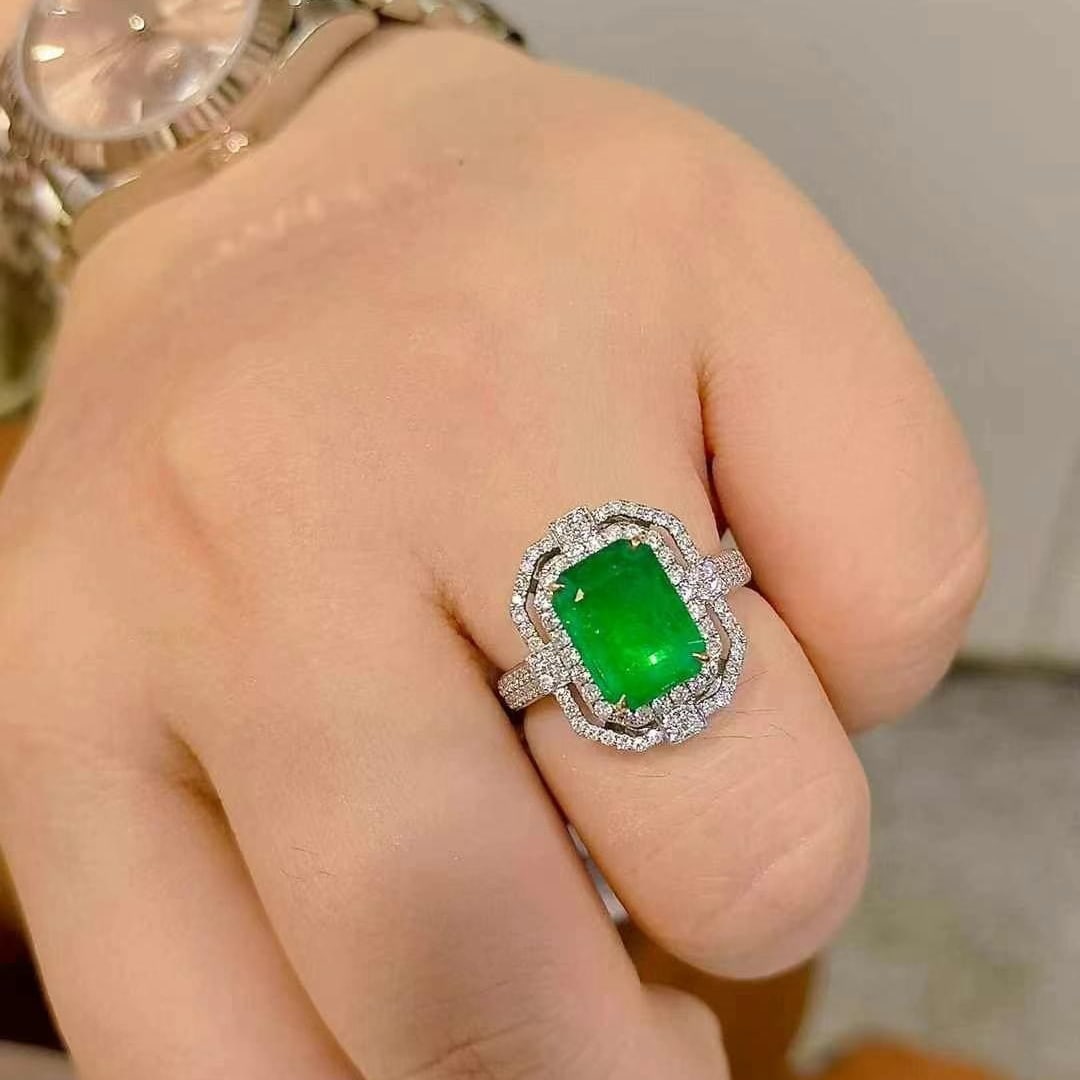 14k Gold 3.81 Ctw Vivid Green Natural Emerald & Diamond Ring - 7