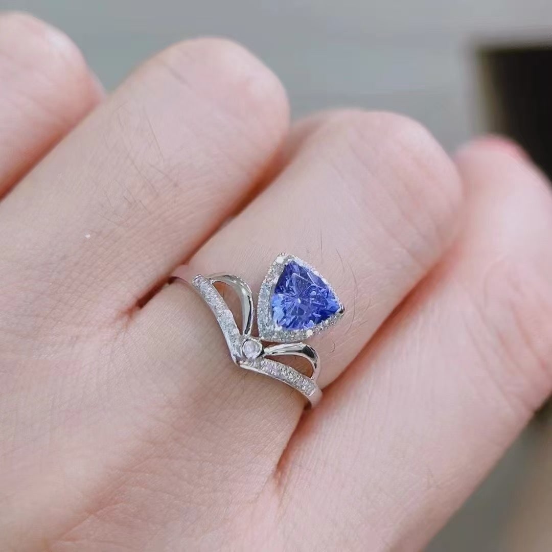 14k Gold 1.41 Ctw Natural Tanzanite & Diamond Ring - 4