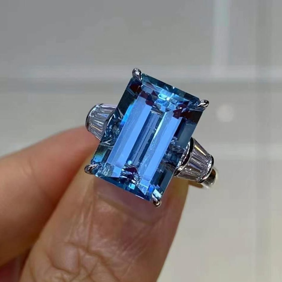 14k Gold 7.88 Ct Natural Aquamarine & Diamond Ring: Ref:230999257 // gold content:14k gold // ring size:7. 25us // // main gemstone:aquamarine // shape:octagonal // carat weight:7. 88ct // color:santa maria color // treatment:natural // // adjacent gem