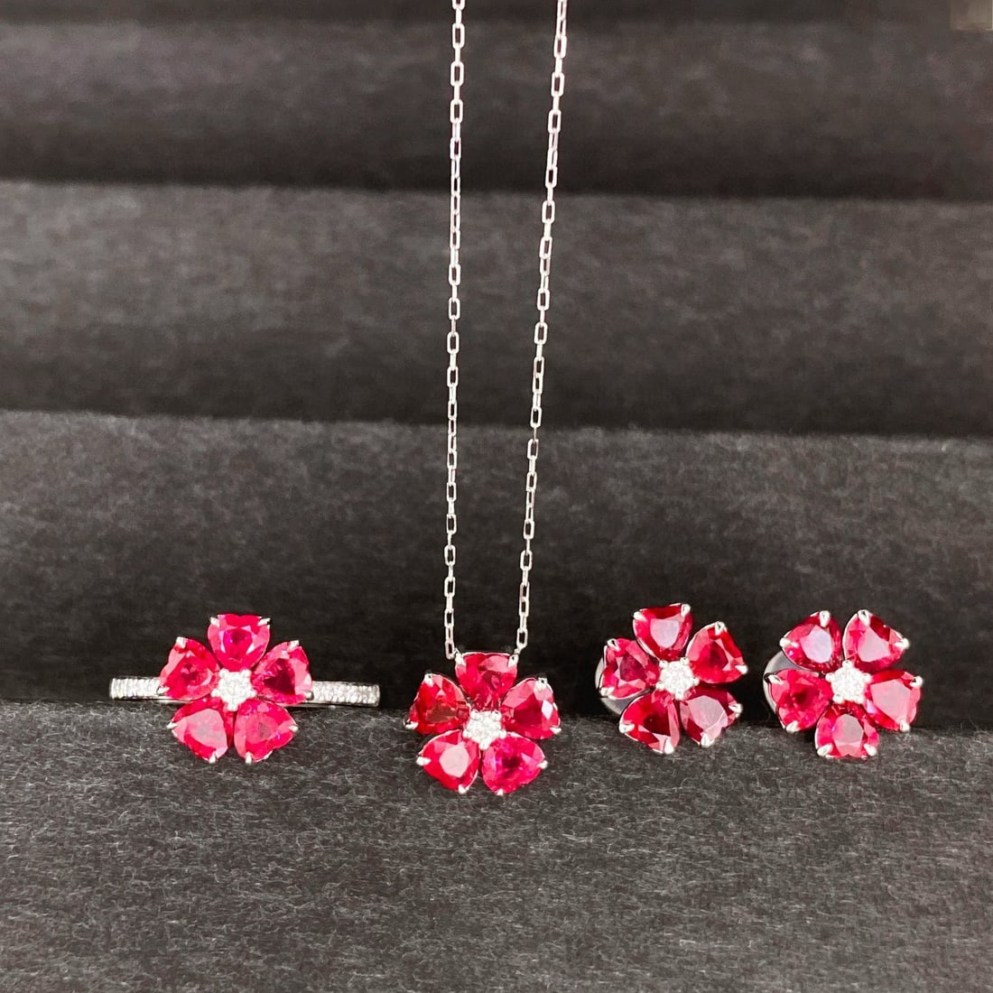 14k Gold 4.12 Ctw Natural Ruby & Diamond Jewelry Set - 4