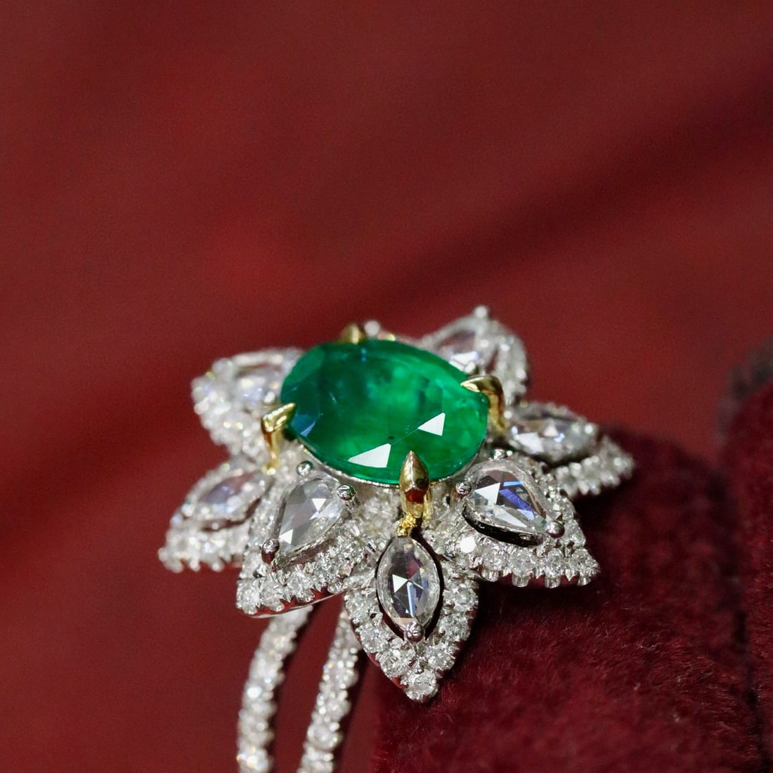 14k Gold 1.86 Ctw Vivid Green Natural Emerald & Diamond Ring - 2