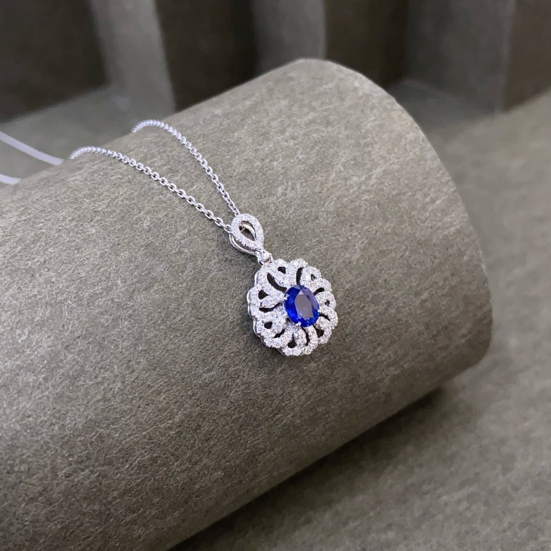 14k Gold 0.85 Ctw Natural Sapphire & Diamond Pendant( Without Chain ) - 3