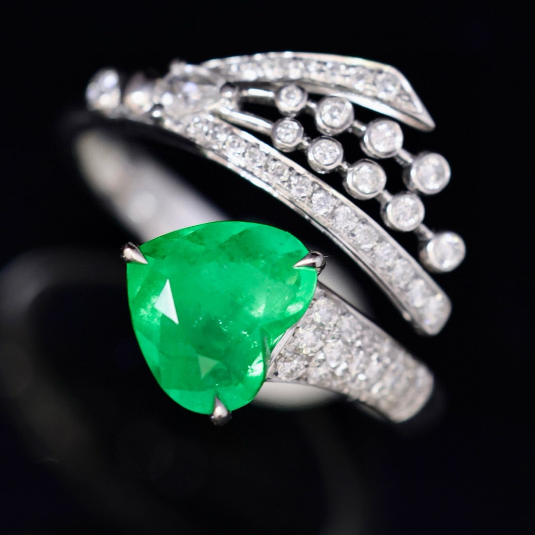 14k Gold 1.49 Ctw Vivid Green Natural Emerald & Diamond Ring - 2