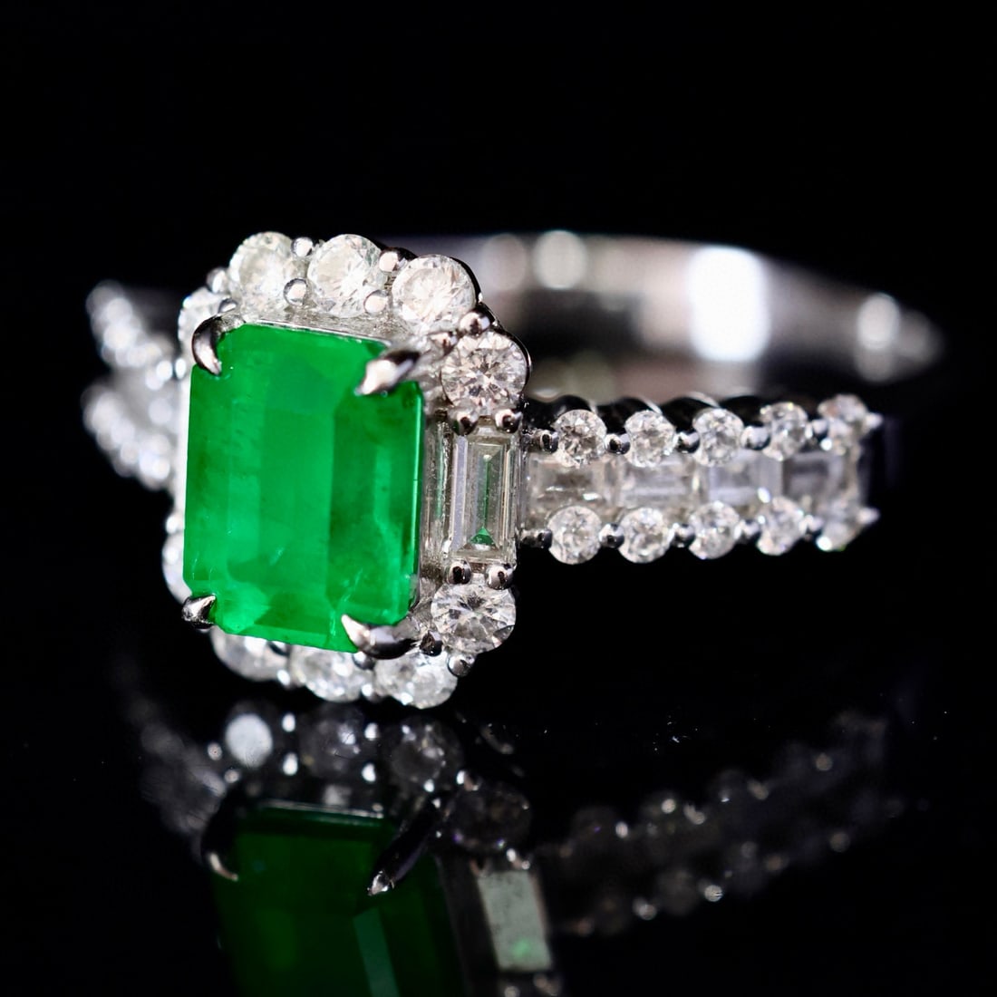 14k Gold 2.12 Ctw Vivid Green Natural Emerald & Diamond Ring - 2