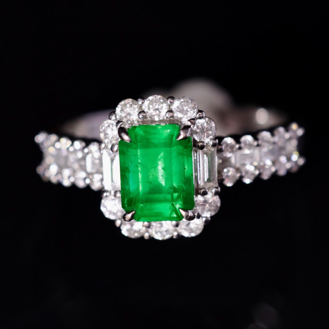 14k Gold 2.12 Ctw Vivid Green Natural Emerald & Diamond Ring - 3