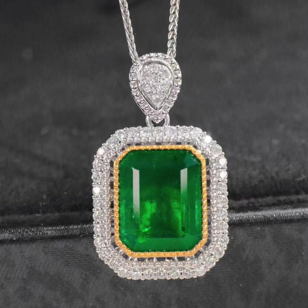 14k Gold 3.88 Ctw Vivid Green Natural Emerald & Diamond Pendant( Without Chain ): Ref:231000078 // gold content:14k gold // main gemstone:emerald // shape:octagonal // carat weight:3. 5ct // color:vivid green // treatment:natural // // adjacent gemstone 2 : diamond // shape:round /