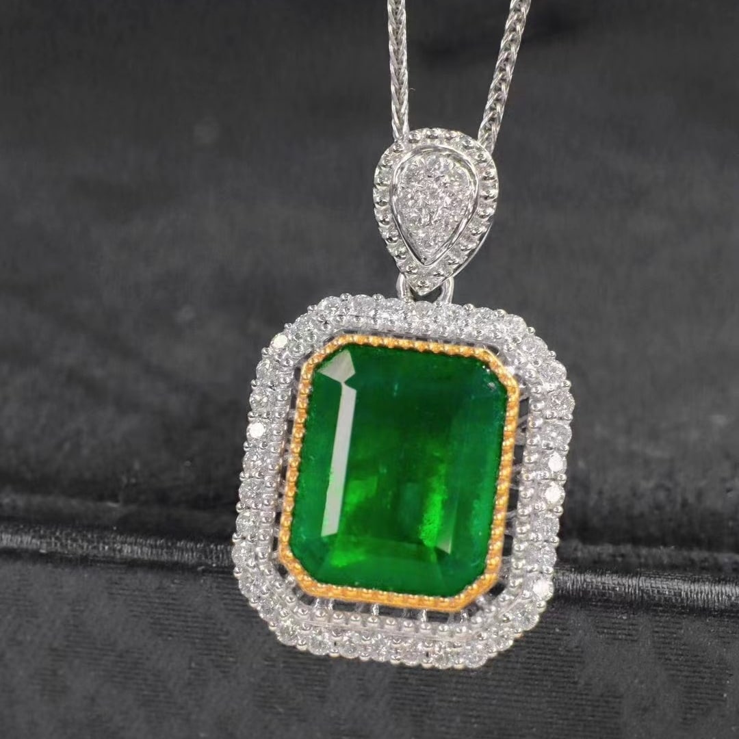 14k Gold 3.88 Ctw Vivid Green Natural Emerald & Diamond Pendant( Without Chain ) - 2