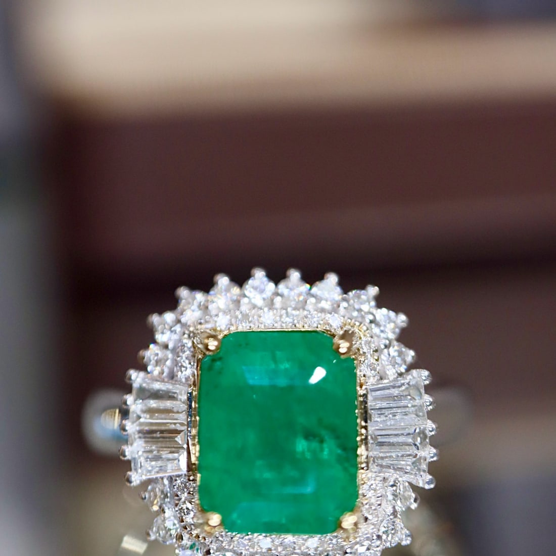 14k Gold 2.69 Ctw Vivid Green Natural Emerald & Diamond Ring - 7