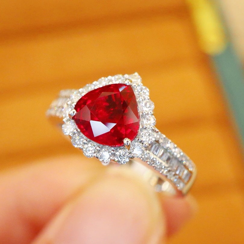 14k Gold 2.04 Ctw Natural Ruby & Diamond Ring - 2