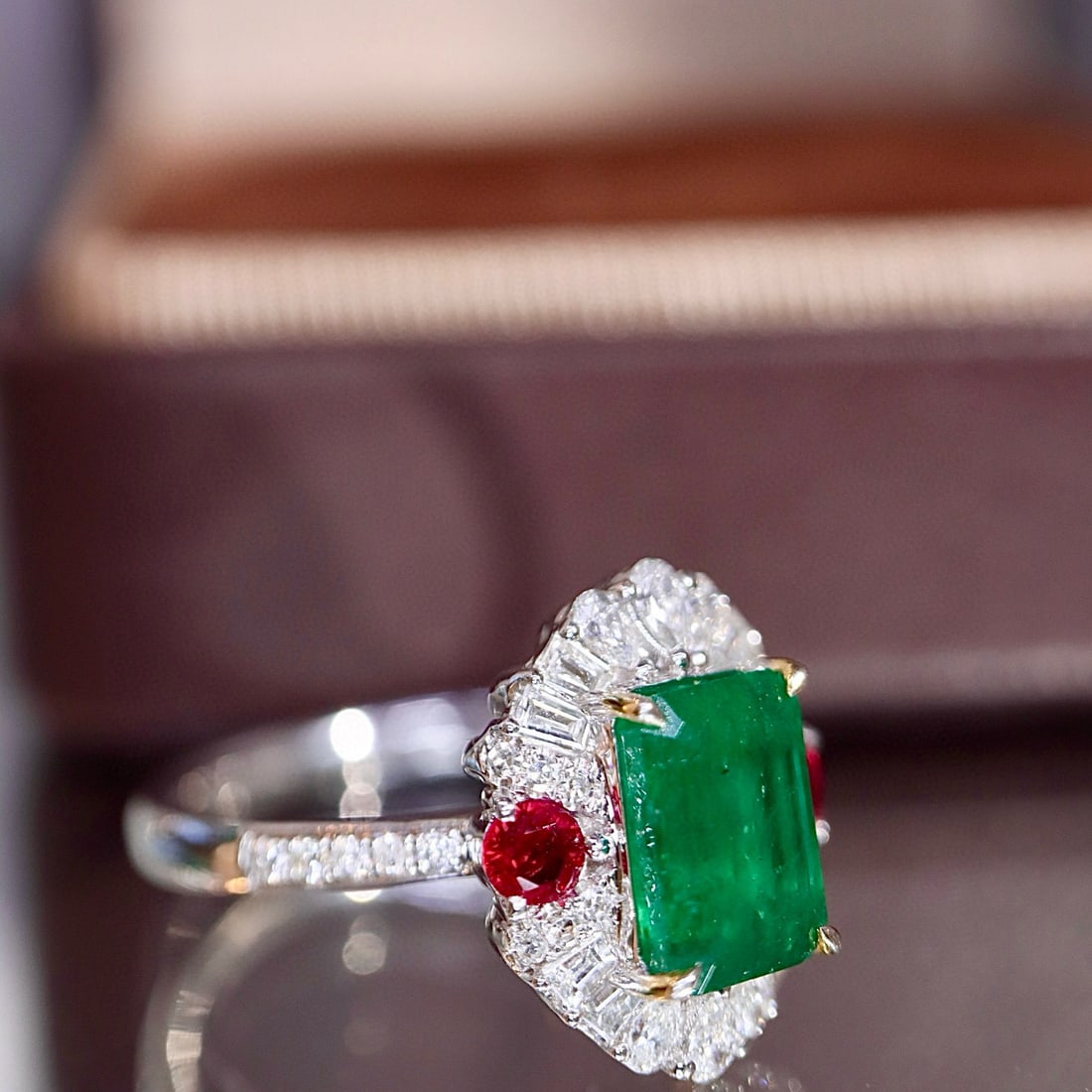 14k Gold 1.93 Ctw Vivid Green Natural Emerald & Diamond Ring - 6