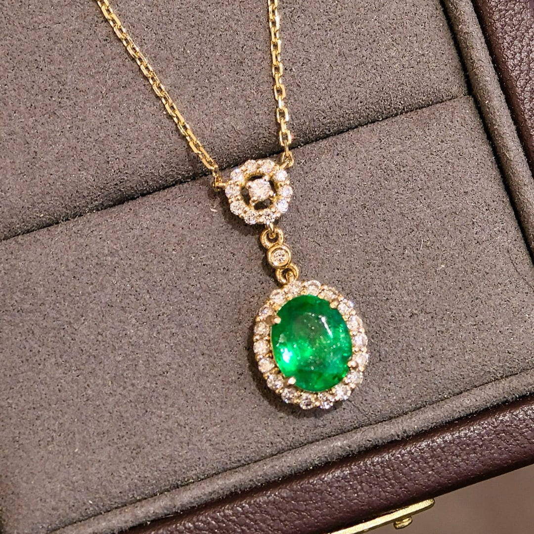 14k Gold 2.32 Ctw Vivid Green Natural Emerald & Diamond Necklace - 2