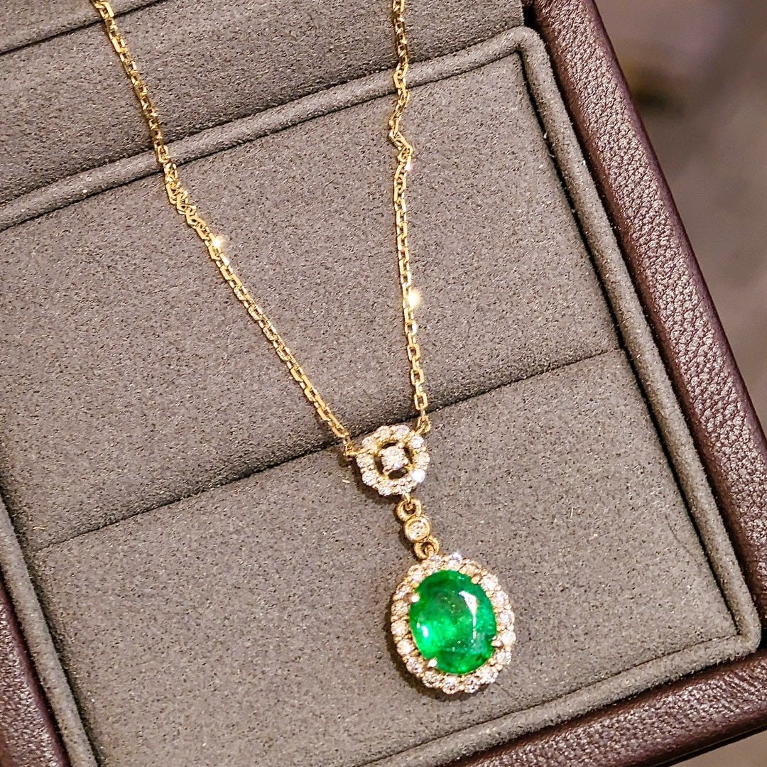 14k Gold 2.32 Ctw Vivid Green Natural Emerald & Diamond Necklace - 3
