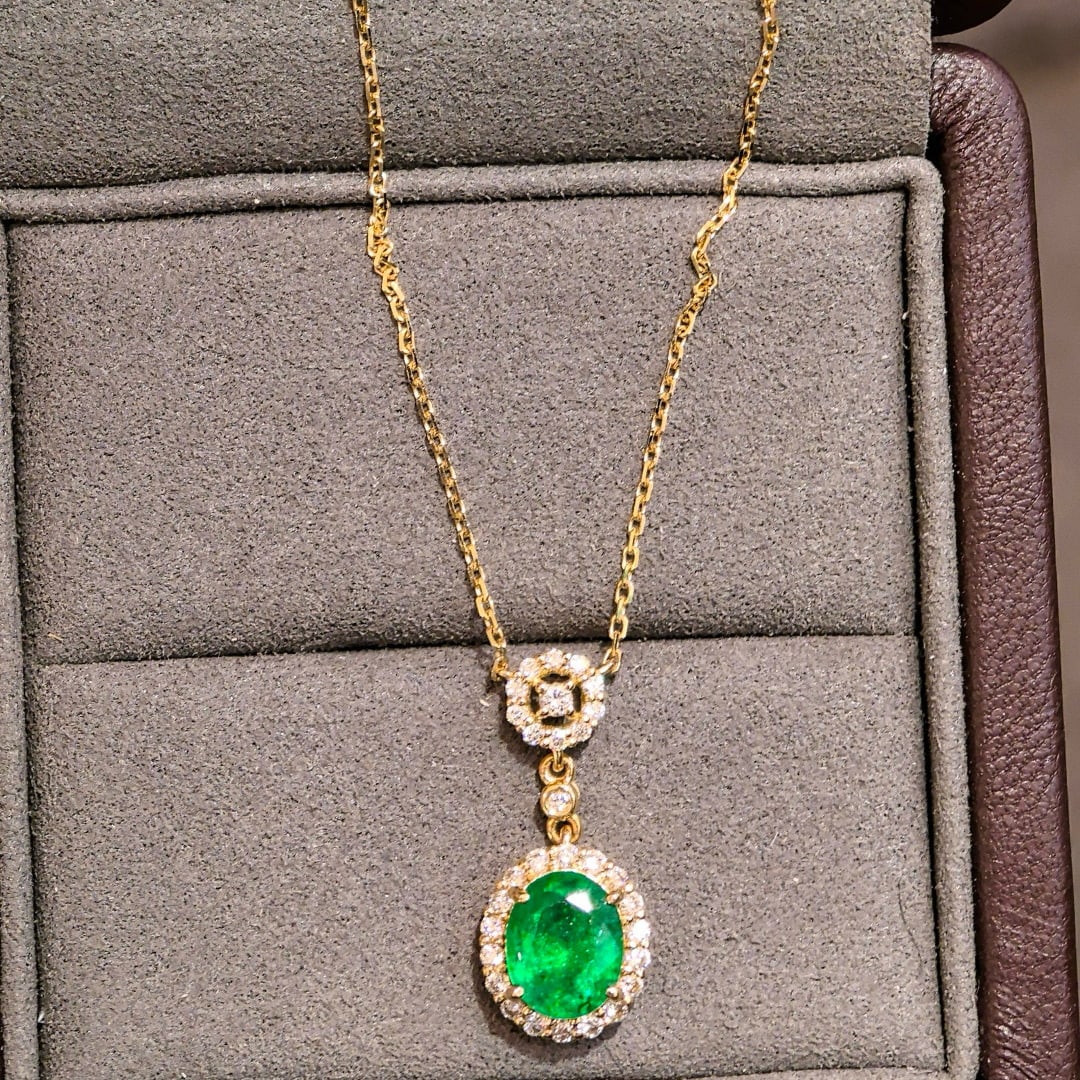 14k Gold 2.32 Ctw Vivid Green Natural Emerald & Diamond Necklace - 5