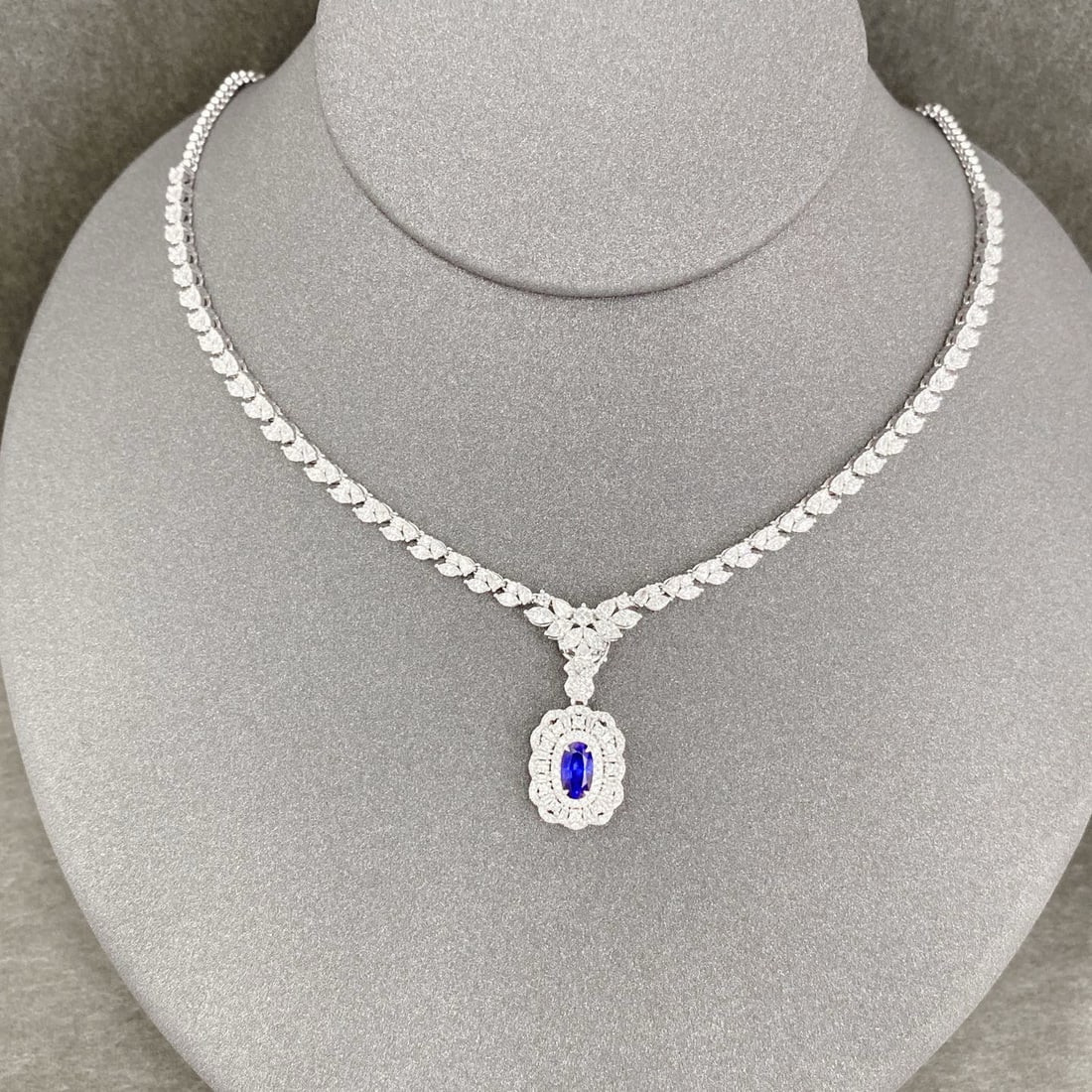14k Gold 1.6 Ctw Natural Sapphire & Diamond Pendant( Without Chain ) - 2