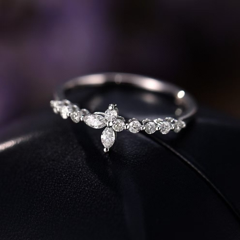 14k Gold 0.32 Ct Natural H Diamond Ring: Ref:231000170 // gold content:14k gold // ring size:7. 25us // // main gemstone:diamond // shape:multiply // carat weight:0. 32ct // clarity grade:vs-si // color:h // treatment:natural // Condition: