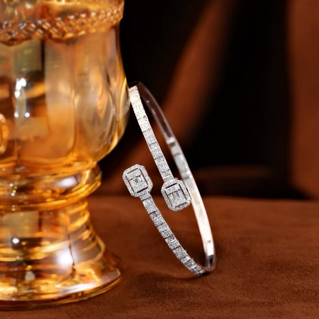 14k Gold 1.2 Ct Natural H Diamond Bangle - 2
