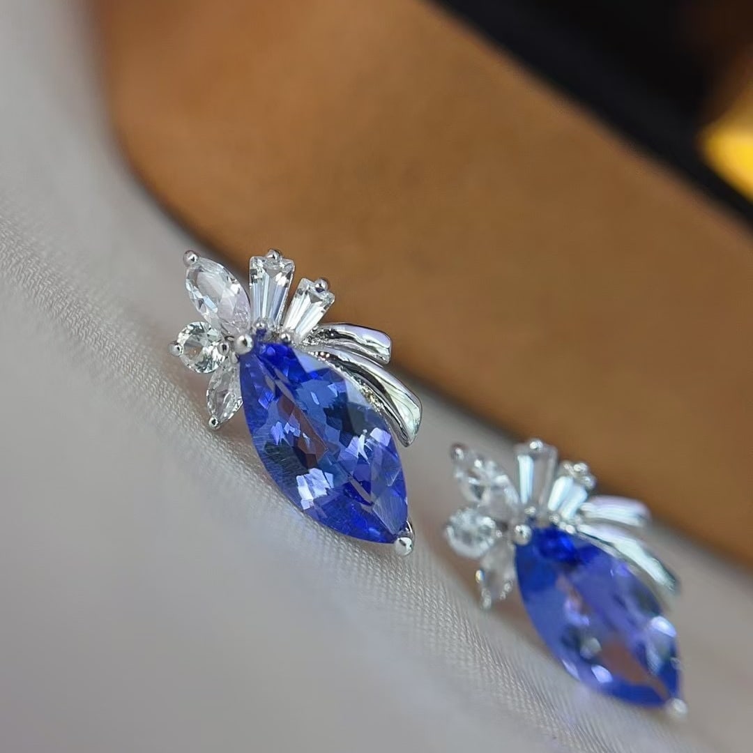 14k Gold 2.24 Ct Natural Tanzanite & Sapphire Earrings - 3