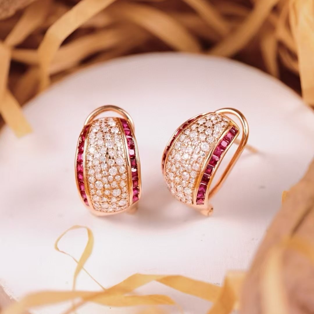 14k Gold 1.26 Ct Natural Ruby & Diamond Earrings: Ref:231000194 // gold content:14k gold // main gemstone:ruby // shape:square // carat weight:1. 26ct // color:red // treatment:natural // // adjacent gemstone 2 : diamond // shape:round // clarity