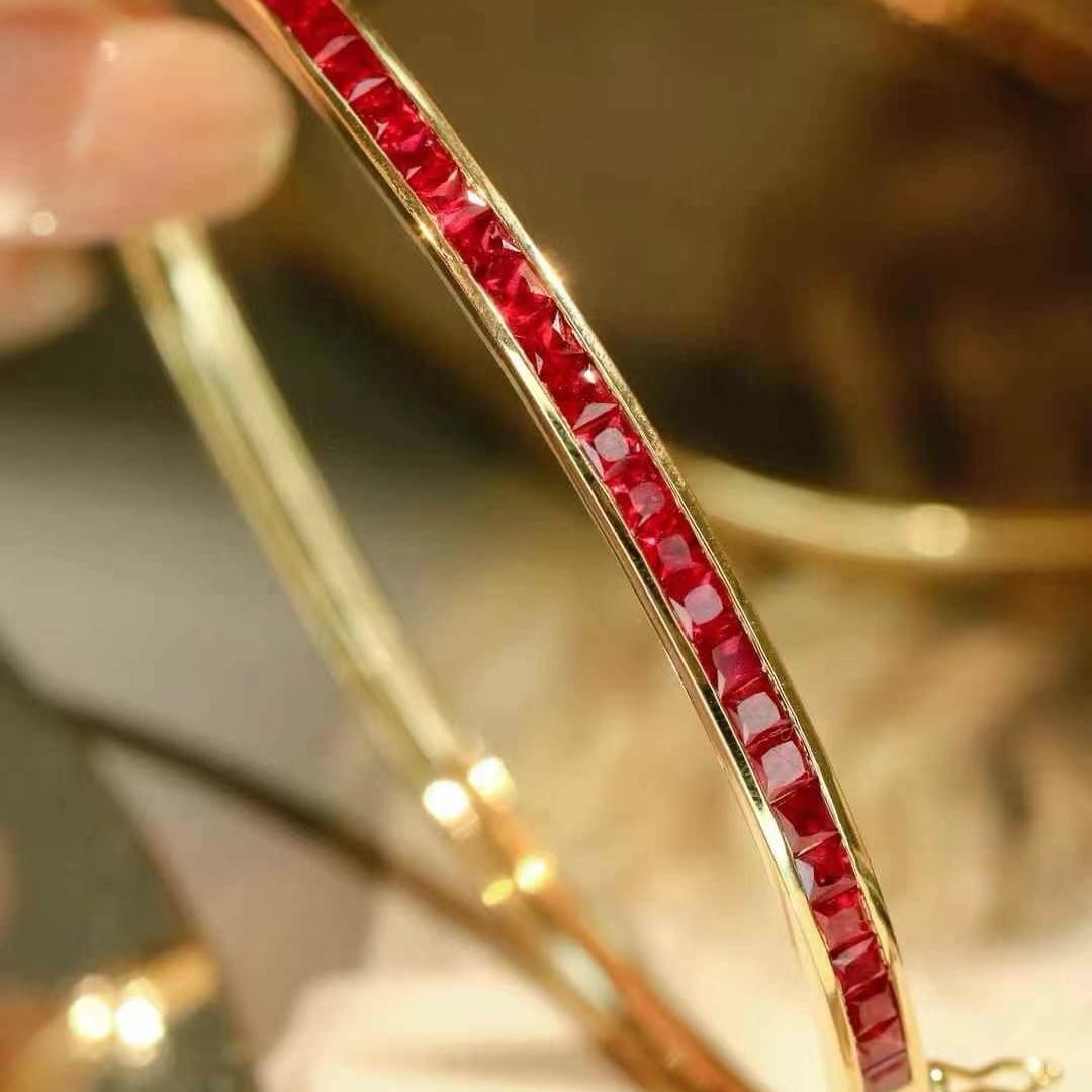 14k Gold 2.87 Ct Natural Ruby Bangle - 3