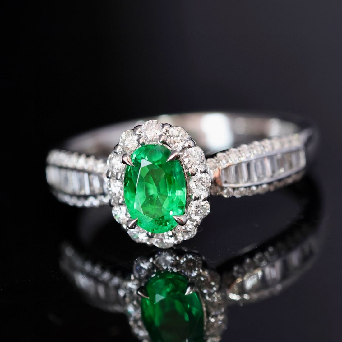 14k Gold 1.16 Ctw Vivid Green Natural Emerald & Diamond Ring - 4