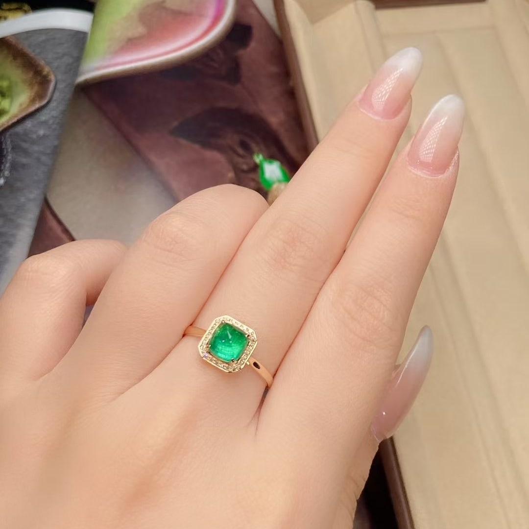 14k Gold 1.04 Ct Vivid Green Natural Emerald & Diamond Ring - 2