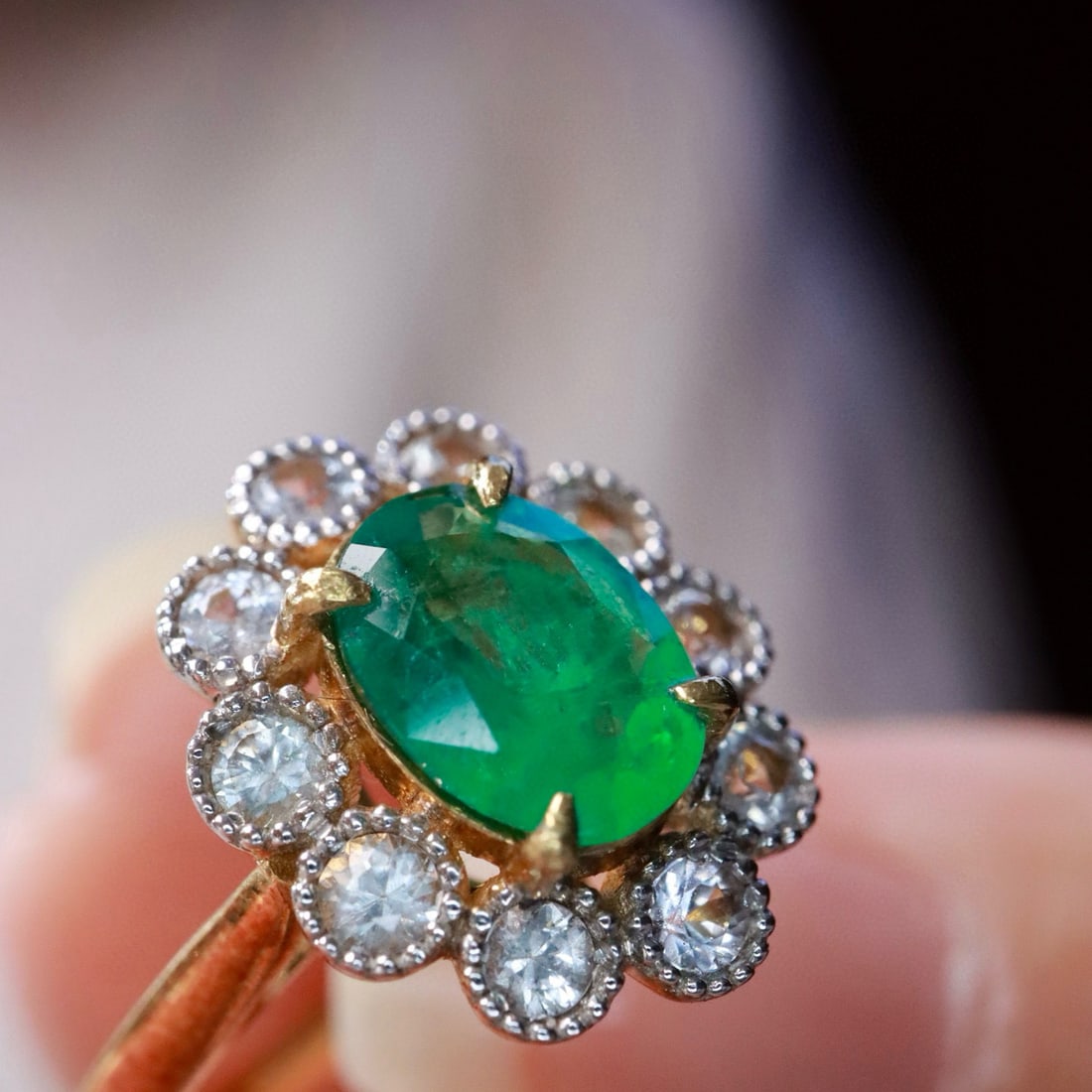 14k Gold 1.28 Ct Vivid Green Natural Emerald & Sapphire Ring - 2