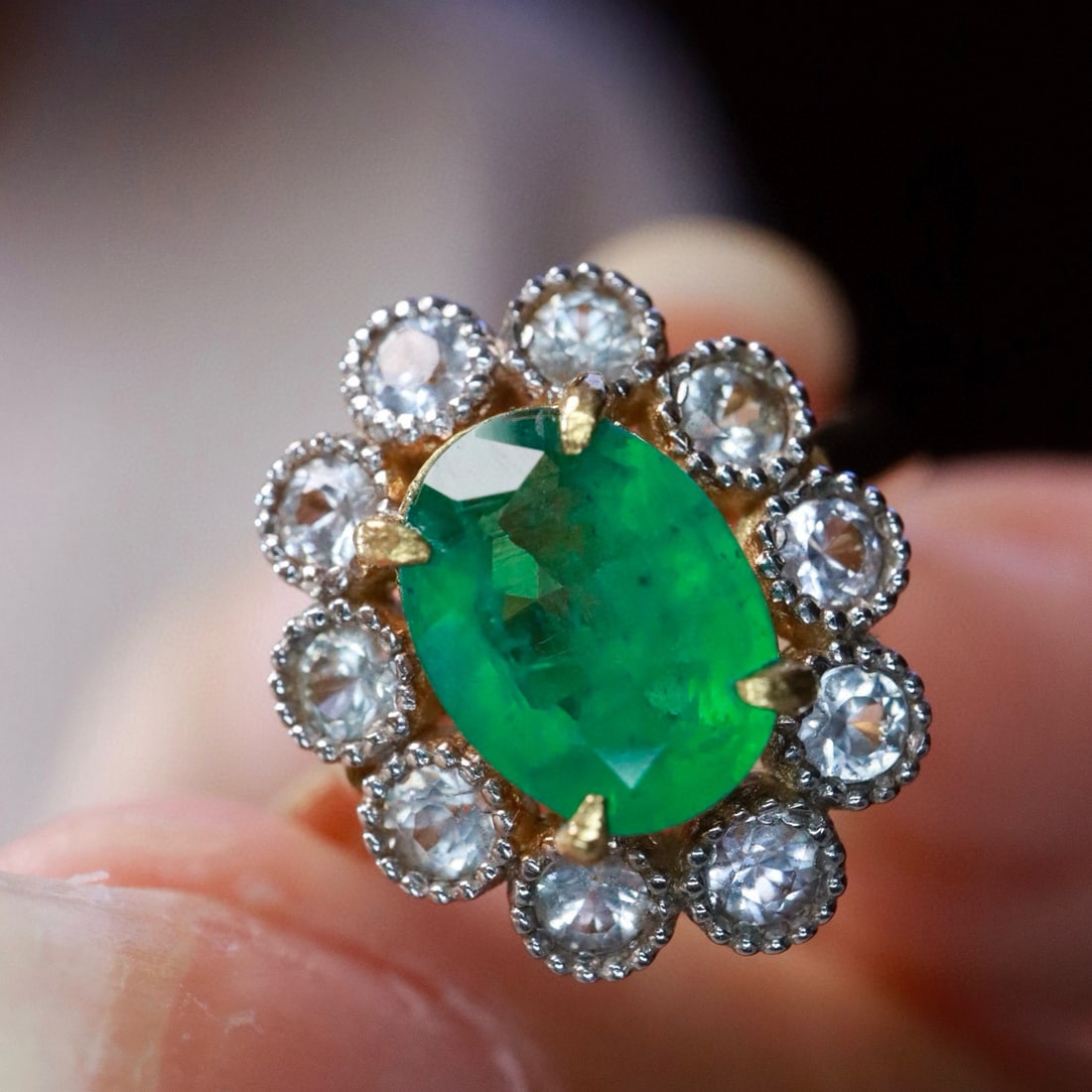 14k Gold 1.28 Ct Vivid Green Natural Emerald & Sapphire Ring - 3