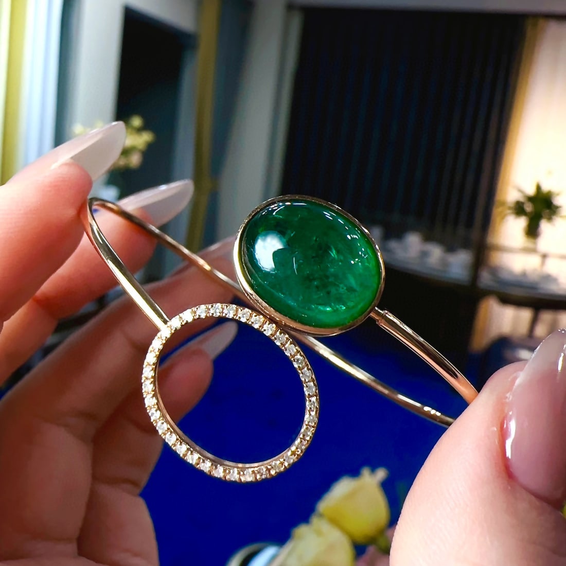 14k Gold 6.99 Ctw Vivid Green Natural Emerald & Diamond Bangle - 2